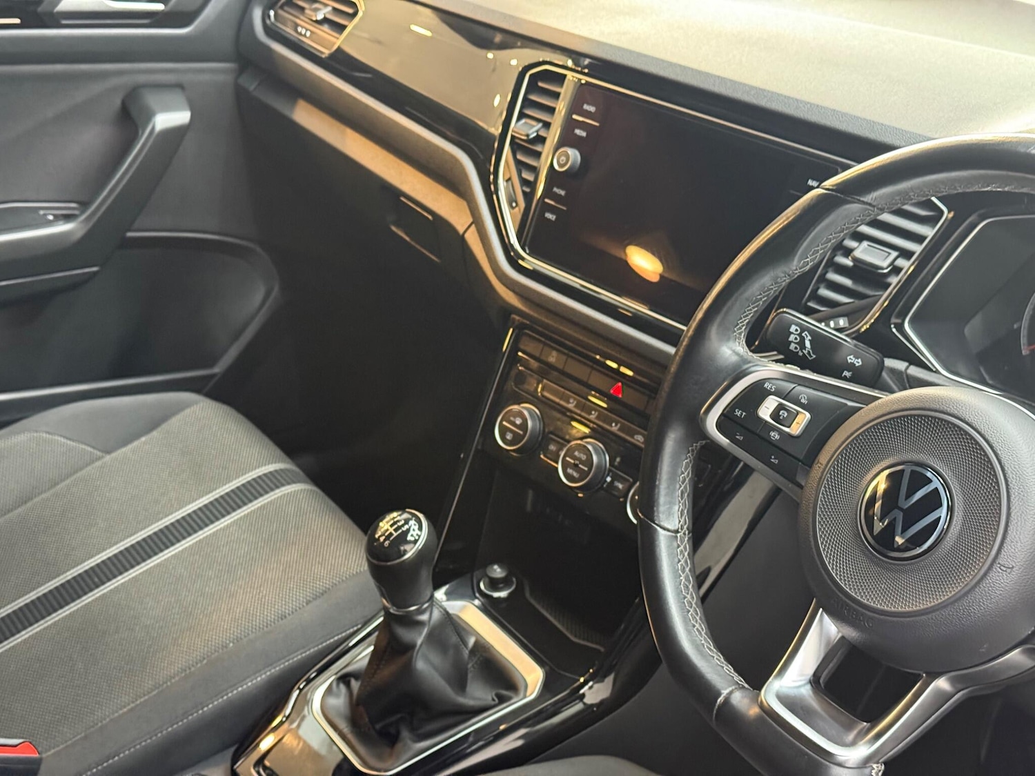 Used Volkswagen T-Roc 2021 for sale - 76307197: Photo 10