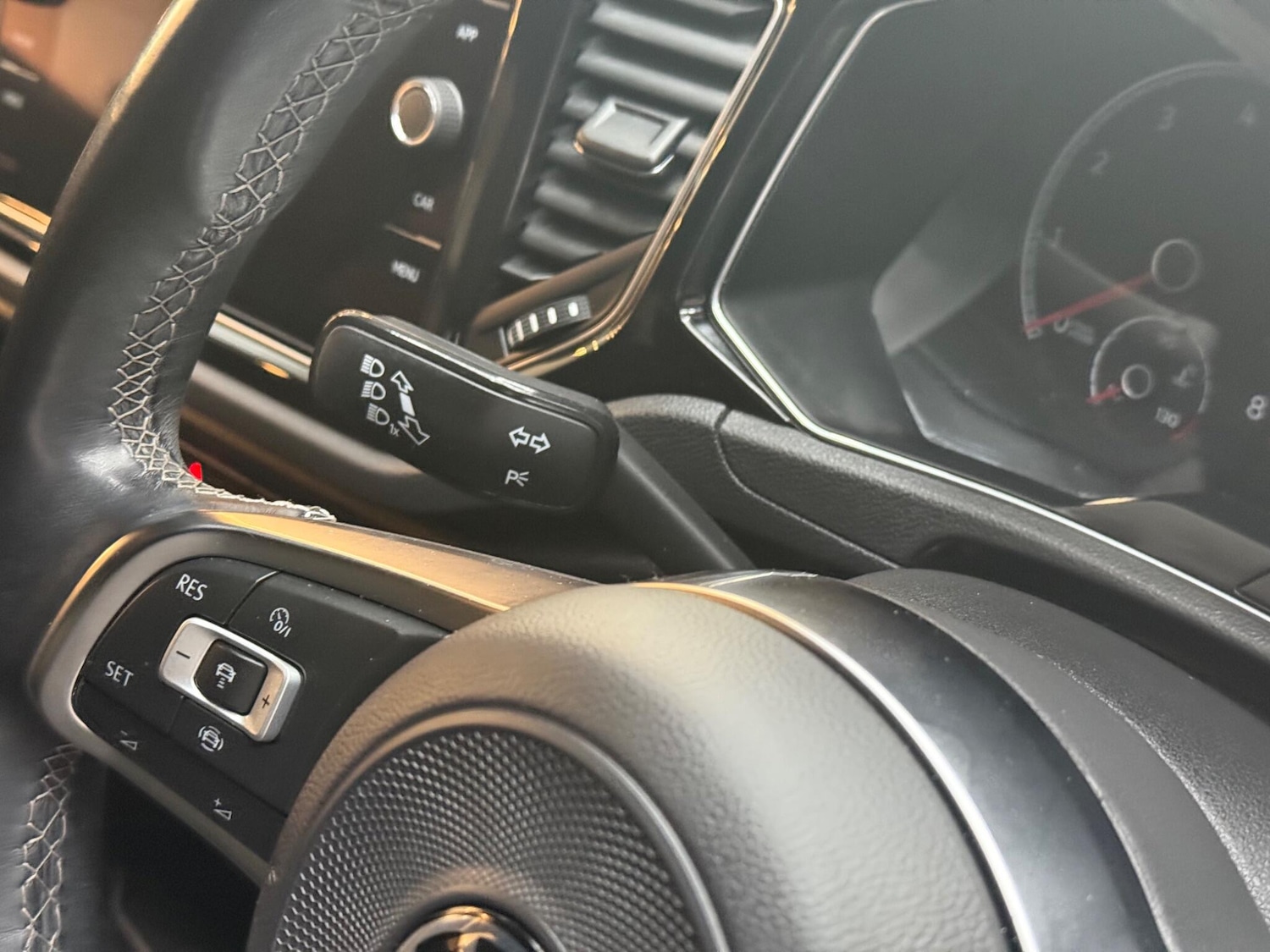 Used Volkswagen T-Roc 2021 for sale - 76307197: Photo 26