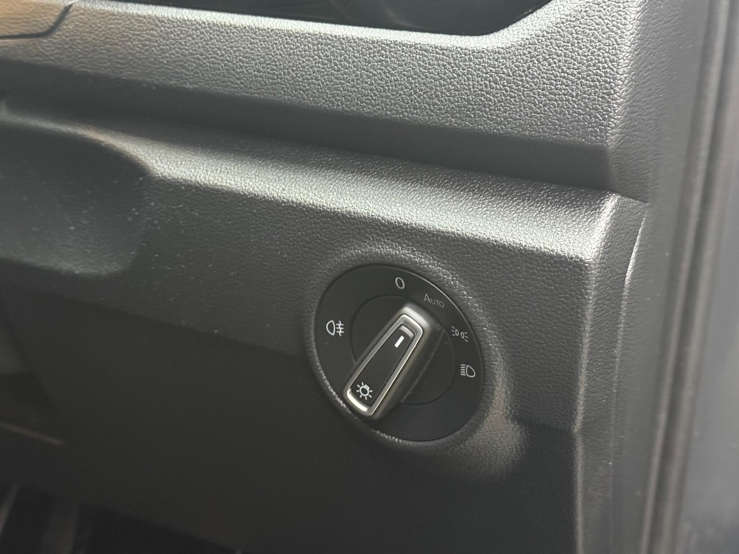 Used Volkswagen T-Roc 2021 for sale - 76307197: Photo 29