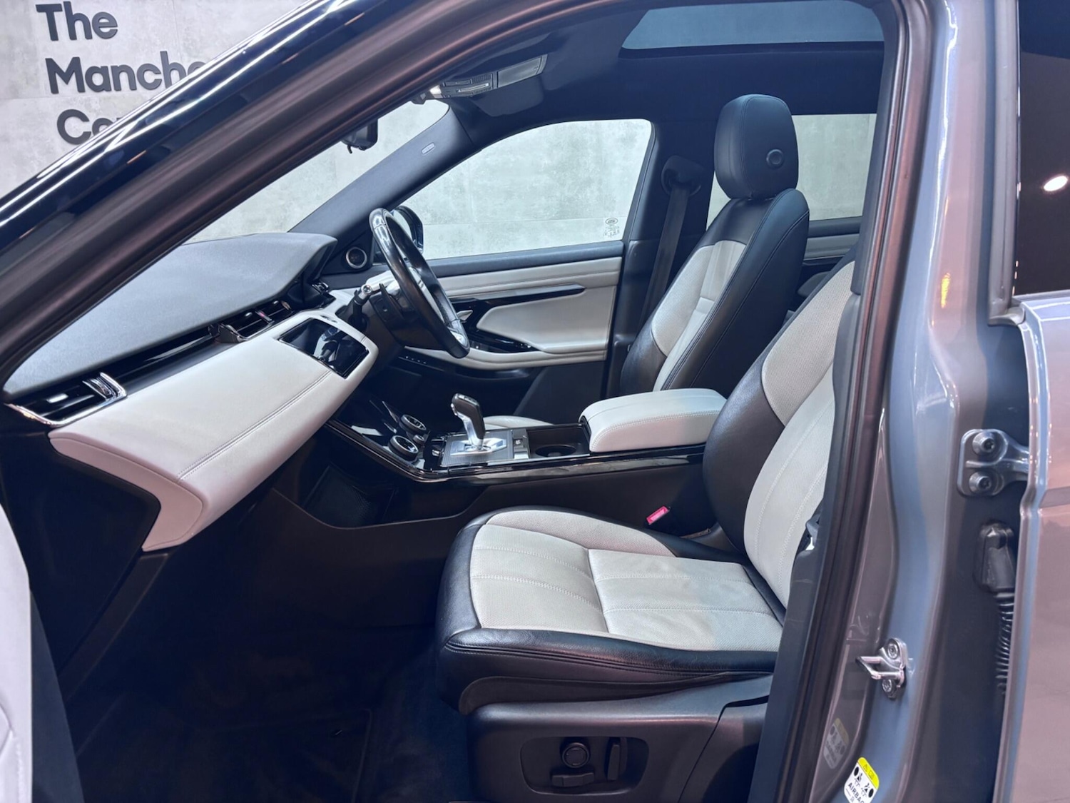 Used Land Rover Range Rover Evoque 2019 for sale - 76337529: Photo 31
