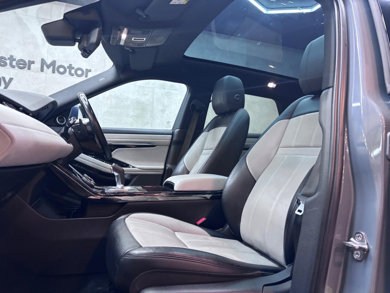 Used Land Rover Range Rover Evoque 2019 for sale - 76337529: Photo 35