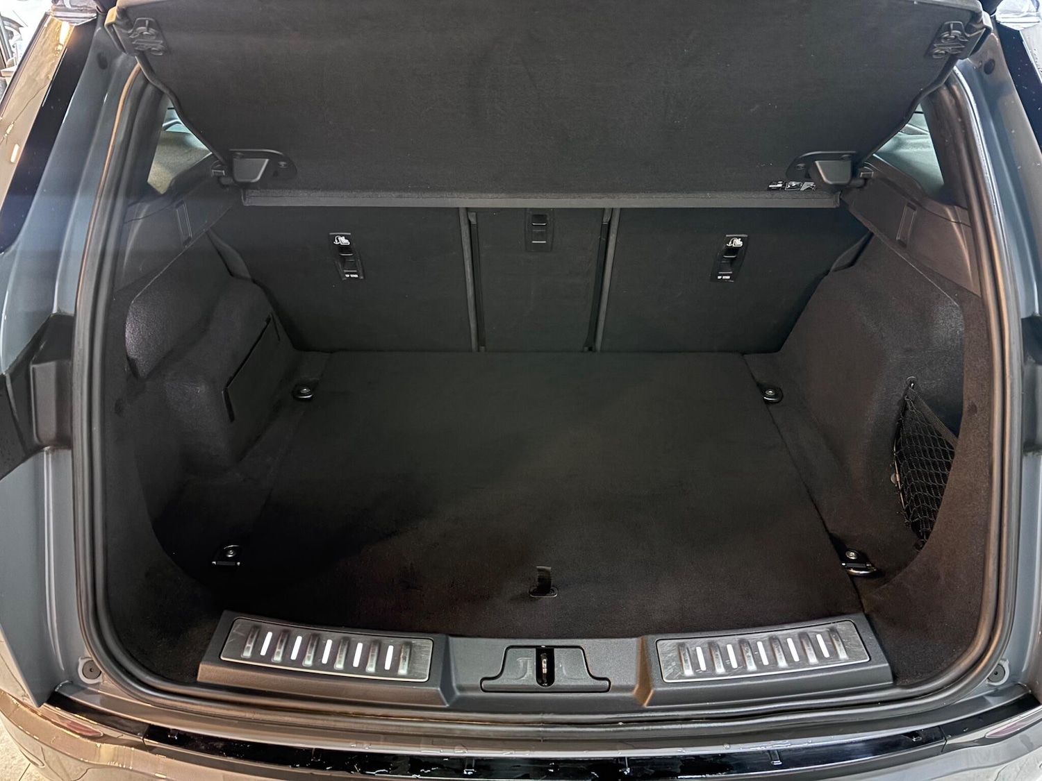 Used Land Rover Range Rover Evoque 2019 for sale - 76337529: Photo 37