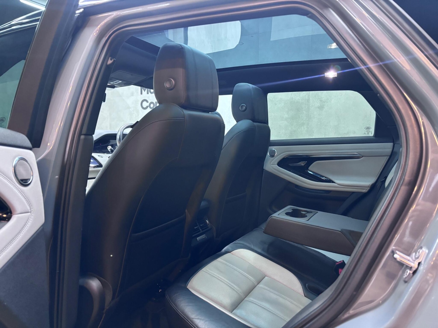 Used Land Rover Range Rover Evoque 2019 for sale - 76337529: Photo 38