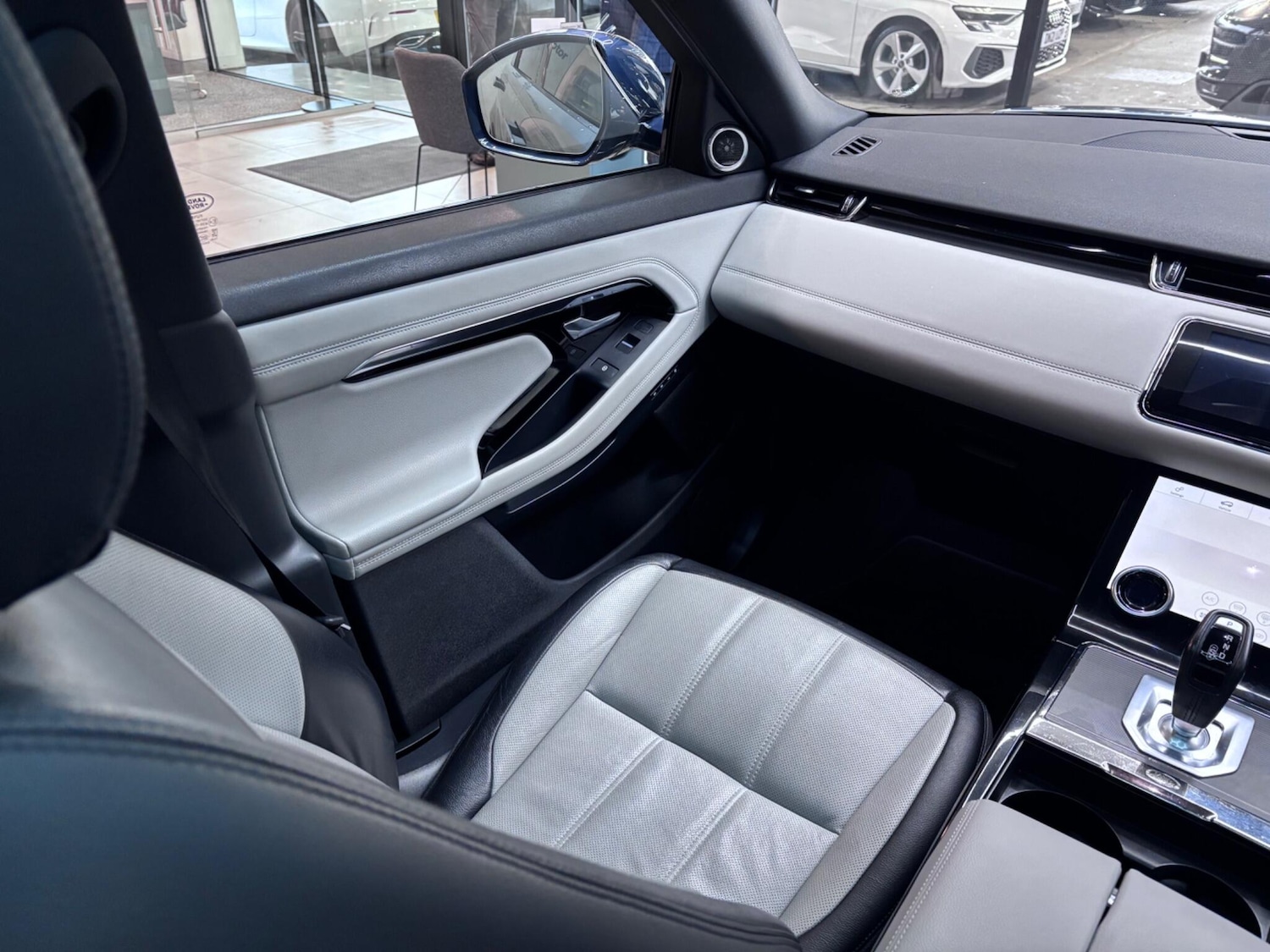 Used Land Rover Range Rover Evoque 2019 for sale - 76337529: Photo 46