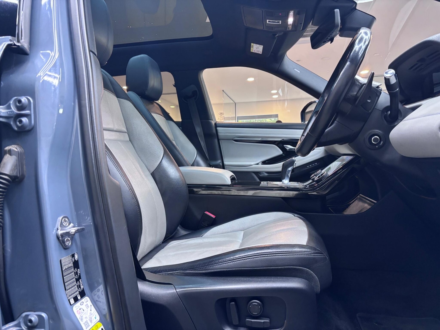 Used Land Rover Range Rover Evoque 2019 for sale - 76337529: Photo 52