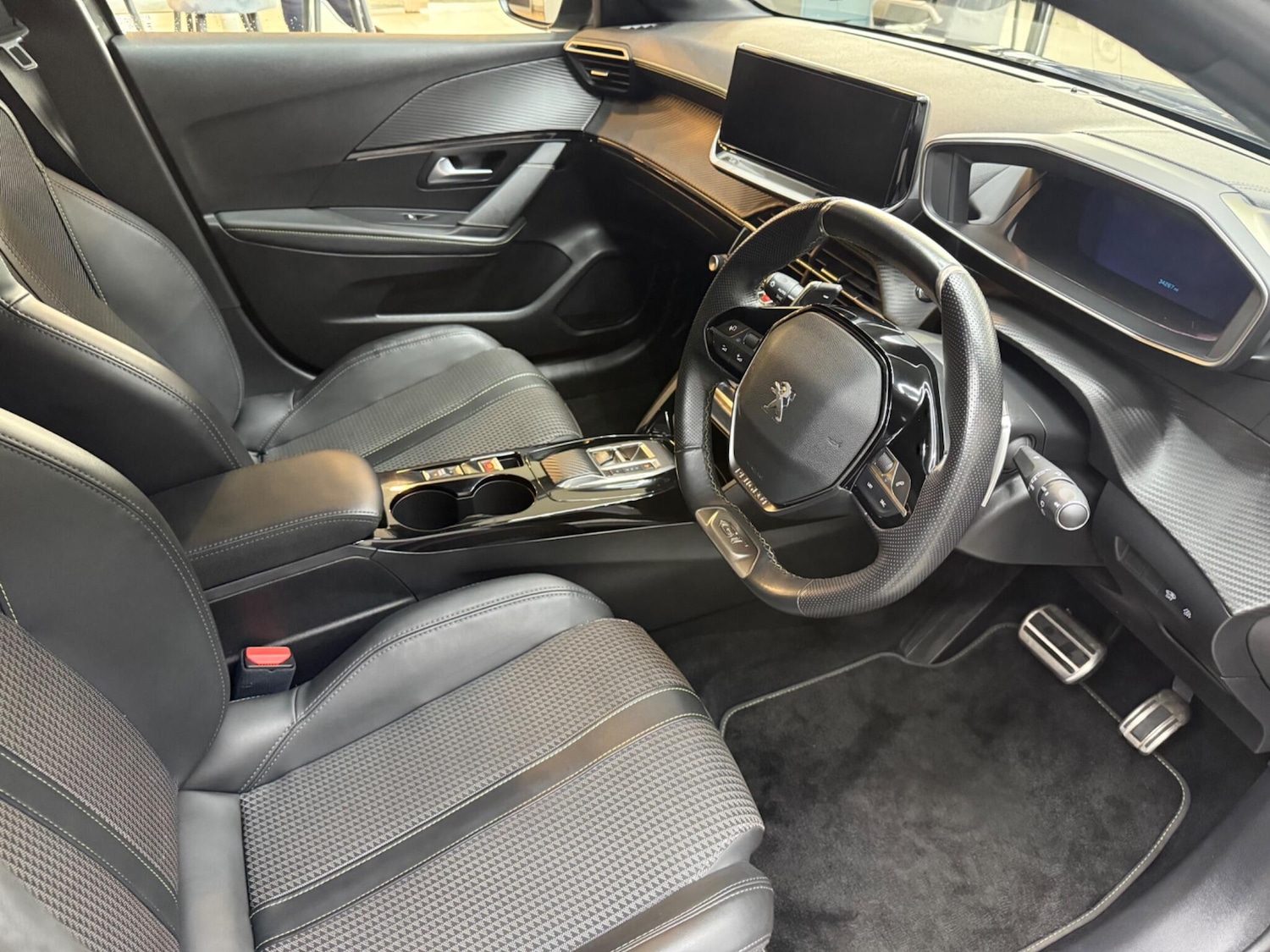 Used Peugeot 208 2023 for sale - 76370089: Photo 13