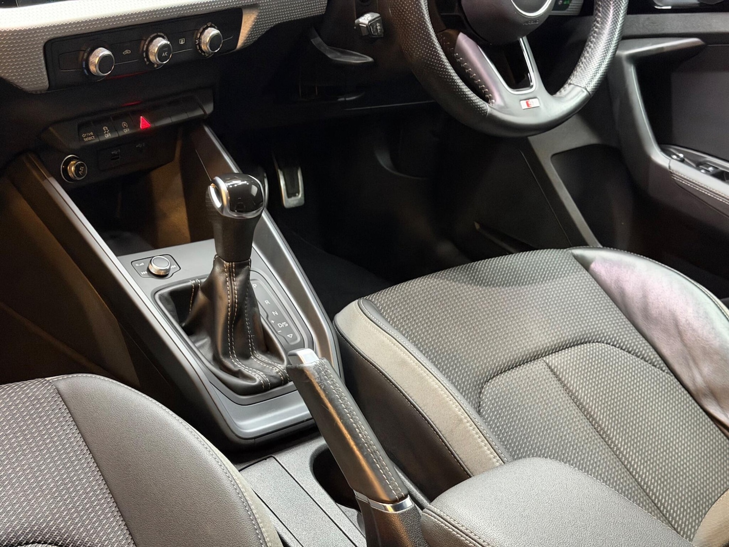 Used Audi A1 for sale - 77016851: Photo 42