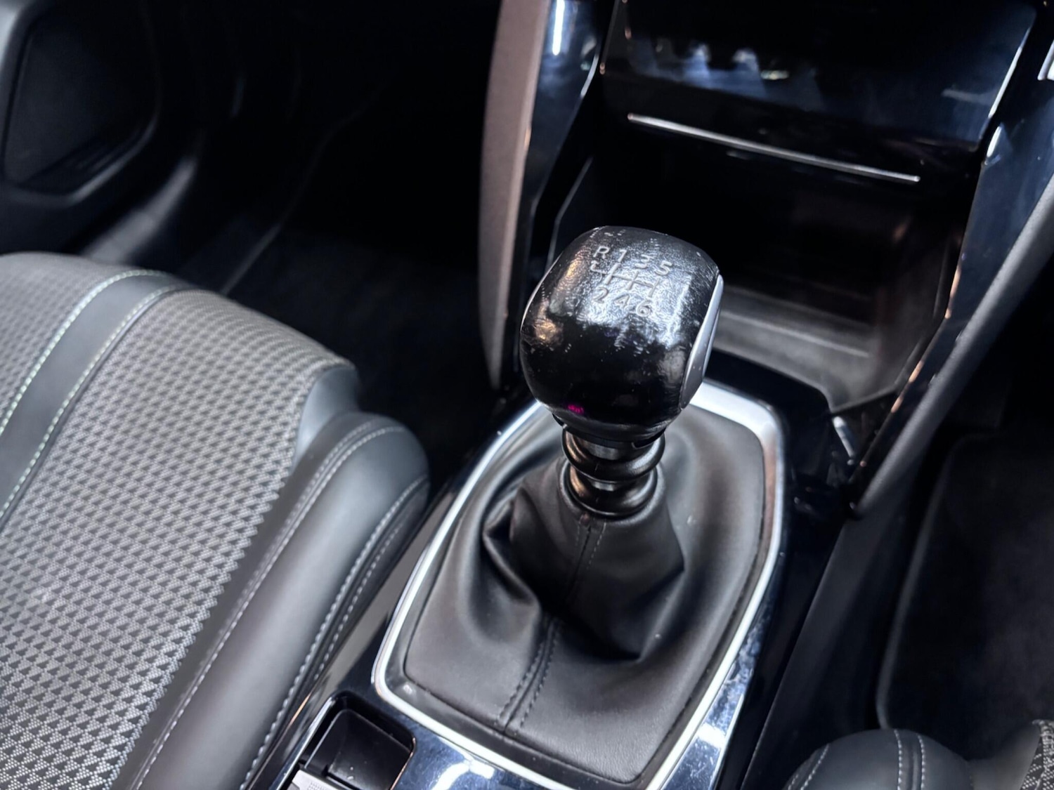 Used Peugeot 208 2023 for sale - 77074142: Photo 19