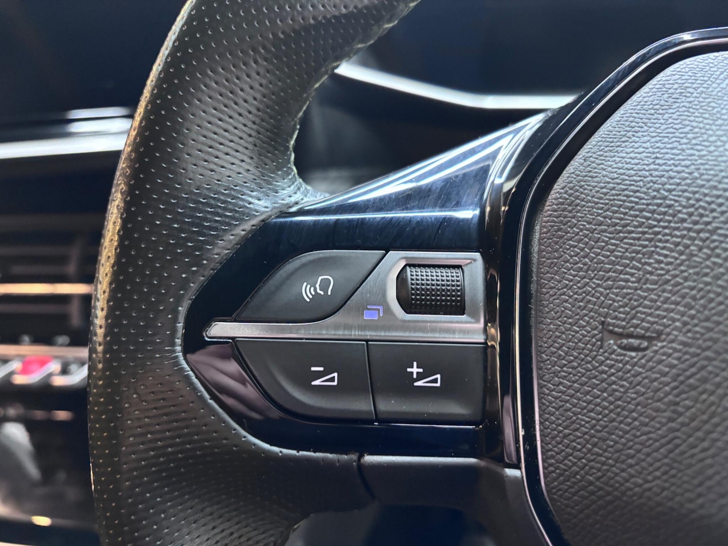 Used Peugeot 208 2023 for sale - 77074142: Photo 28