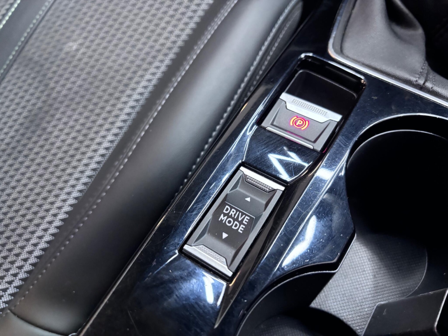 Used Peugeot 208 2023 for sale - 77074142: Photo 30