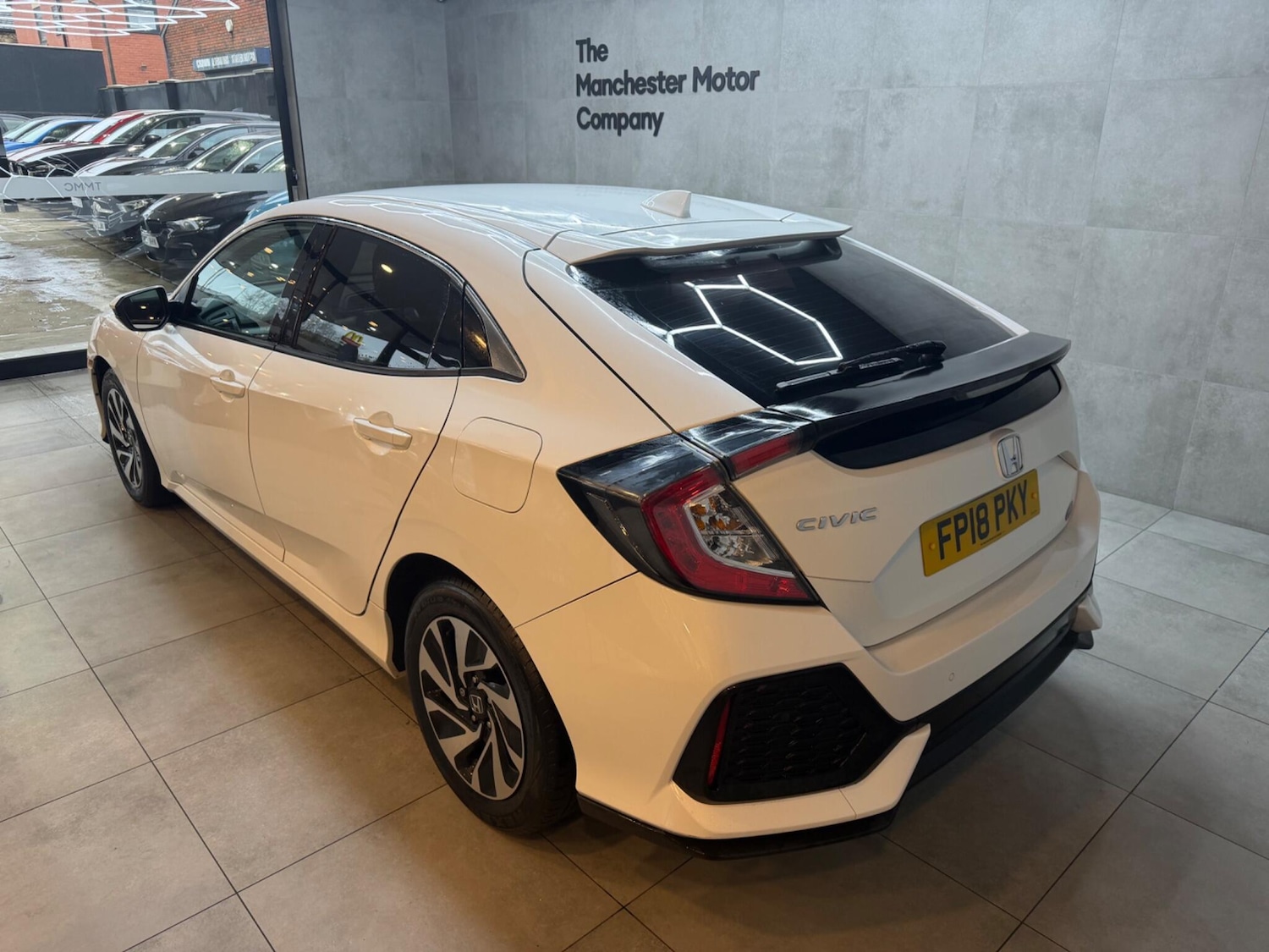 Used Honda Civic 2018 for sale - 77683816: Photo 10