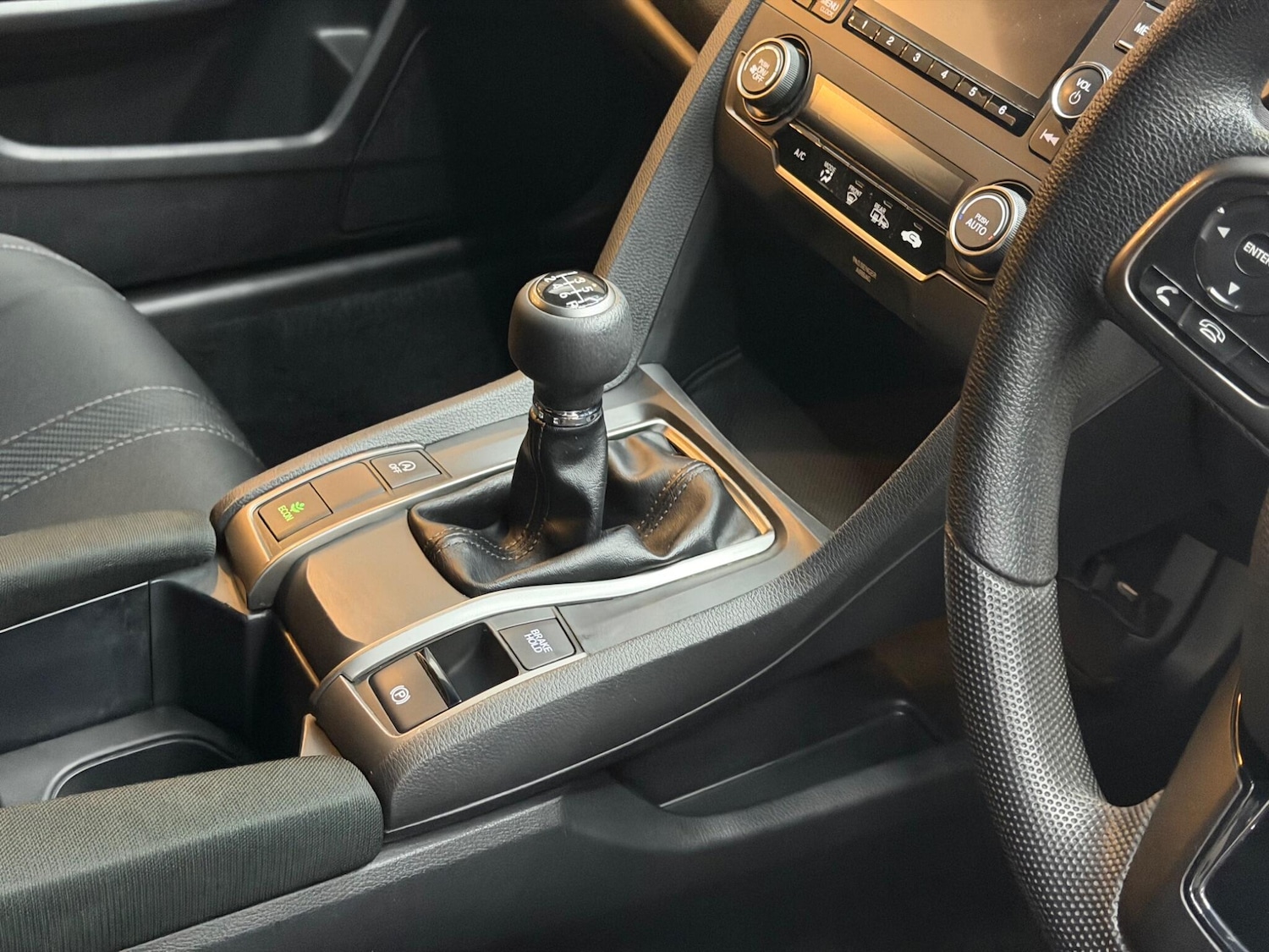 Used Honda Civic 2018 for sale - 77683816: Photo 13