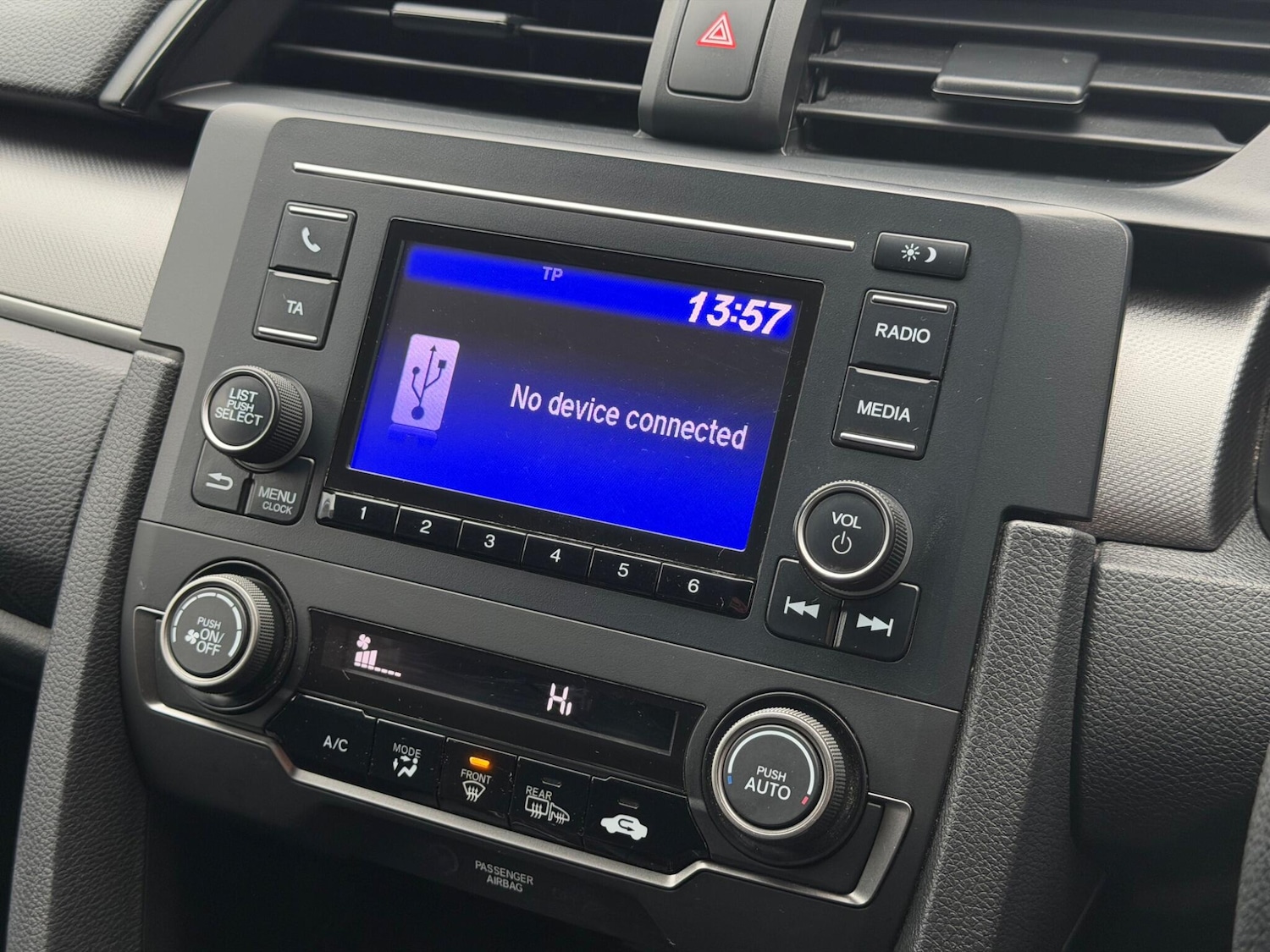 Used Honda Civic 2018 for sale - 77683816: Photo 29