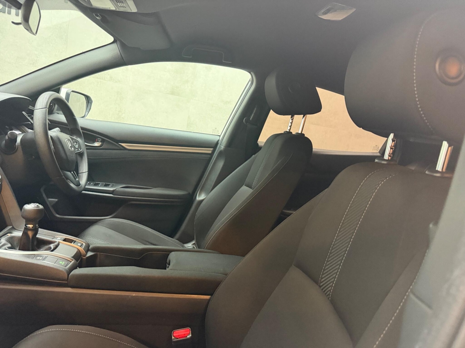 Used Honda Civic 2018 for sale - 77683816: Photo 32