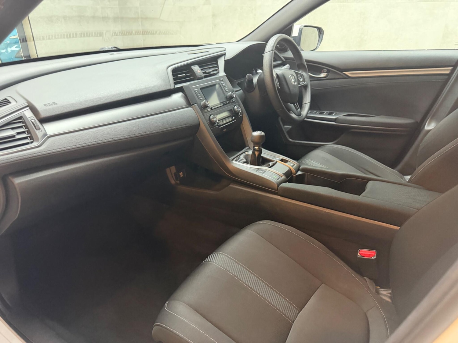 Used Honda Civic 2018 for sale - 77683816: Photo 34