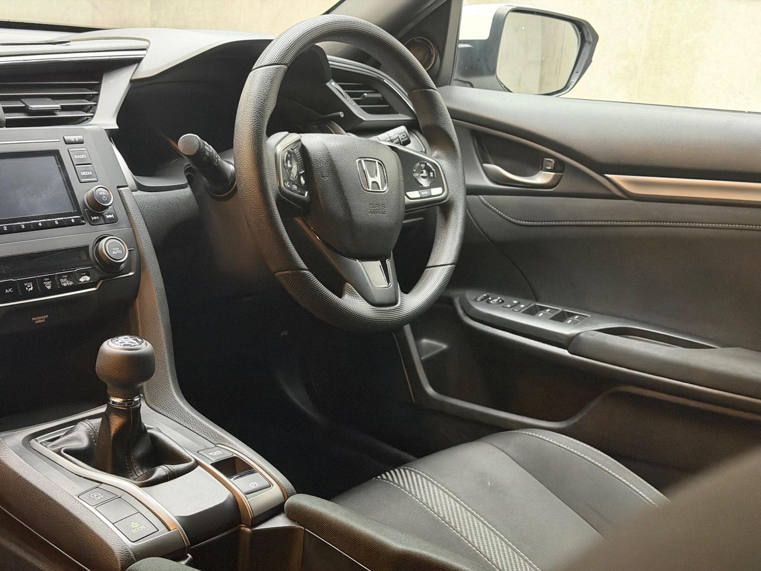 Used Honda Civic 2018 for sale - 77683816: Photo 40
