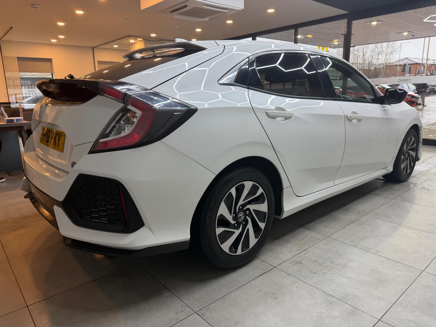 Used Honda Civic 2018 for sale - 77683816: Photo 6