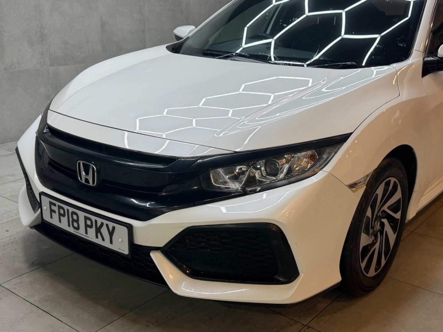 Used Honda Civic 2018 for sale - 77683816: Photo 7