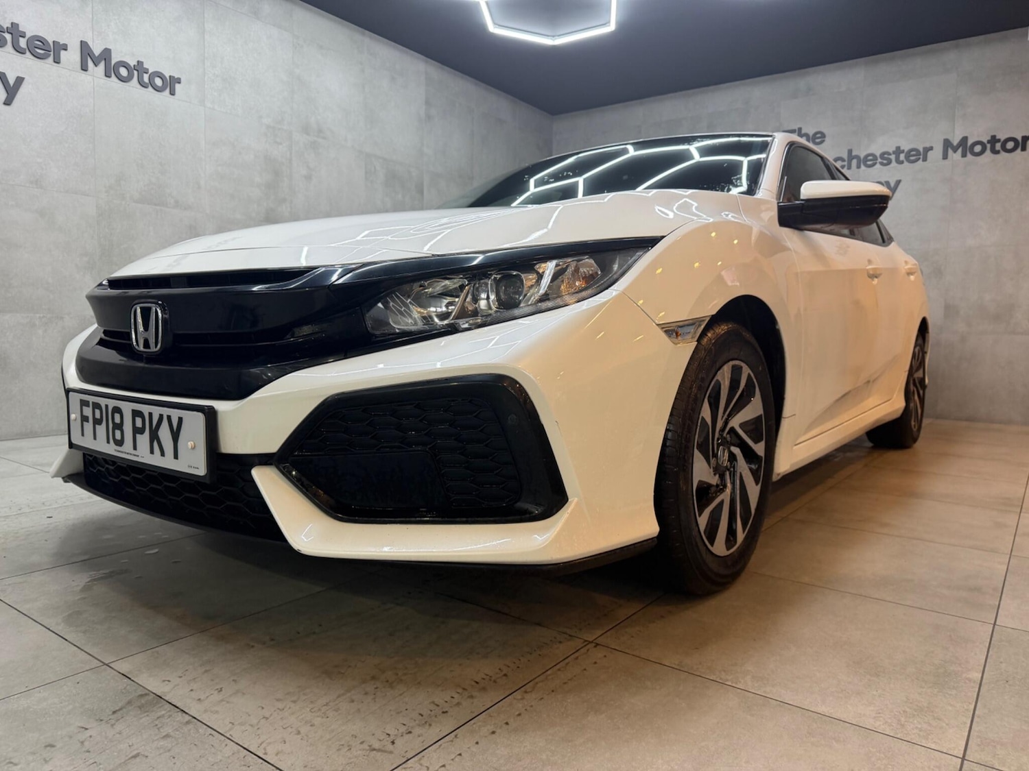 Used Honda Civic 2018 for sale - 77683816: Photo 8