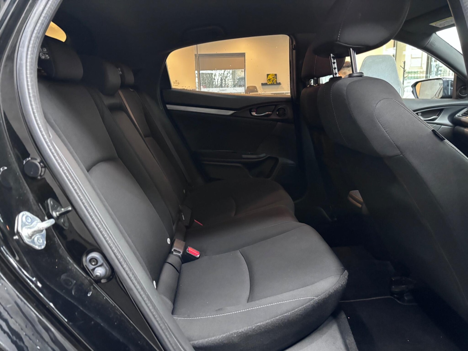 Used Honda Civic 2018 for sale - 77468000: Photo 23