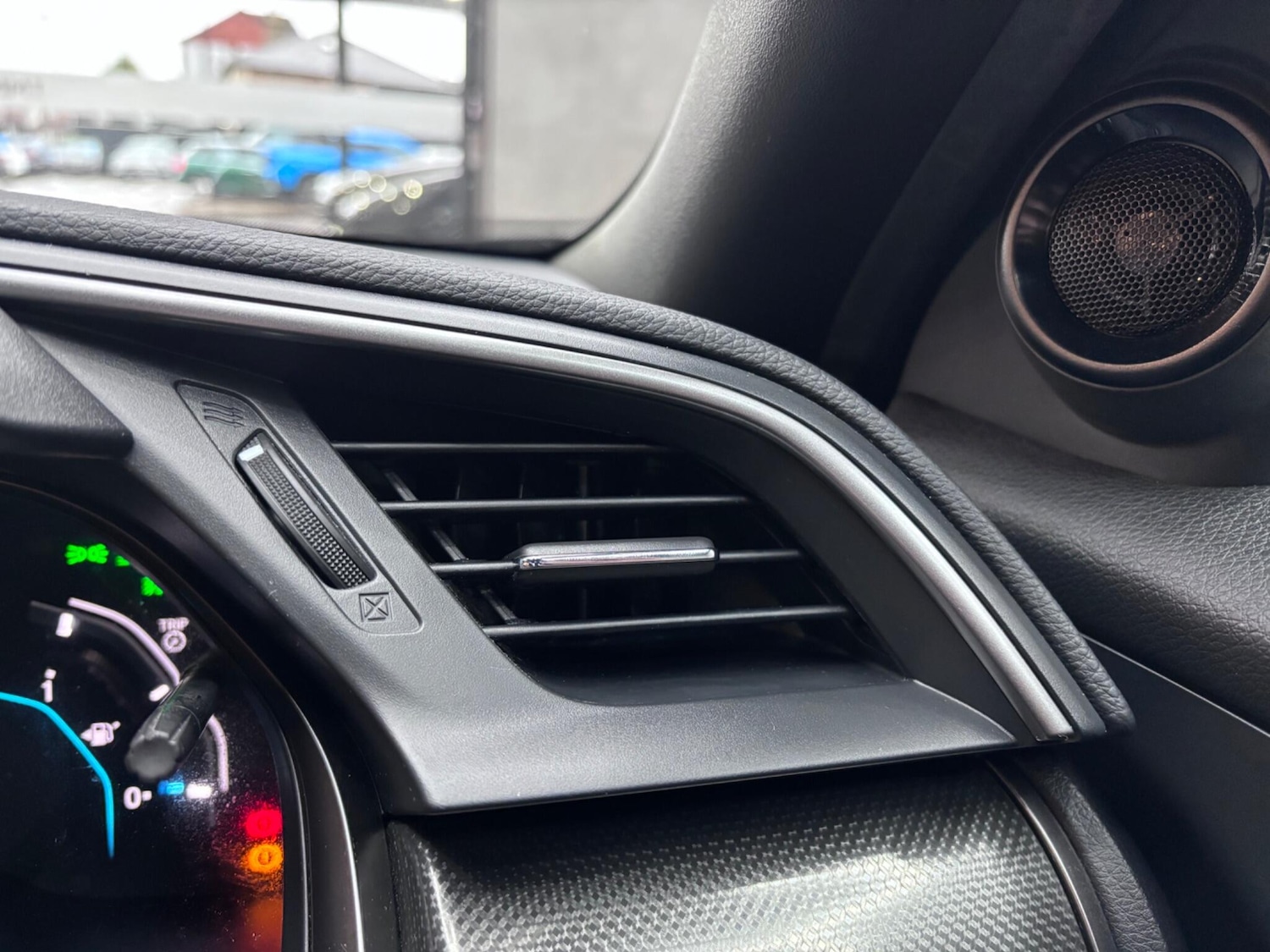 Used Honda Civic 2018 for sale - 77468000: Photo 24