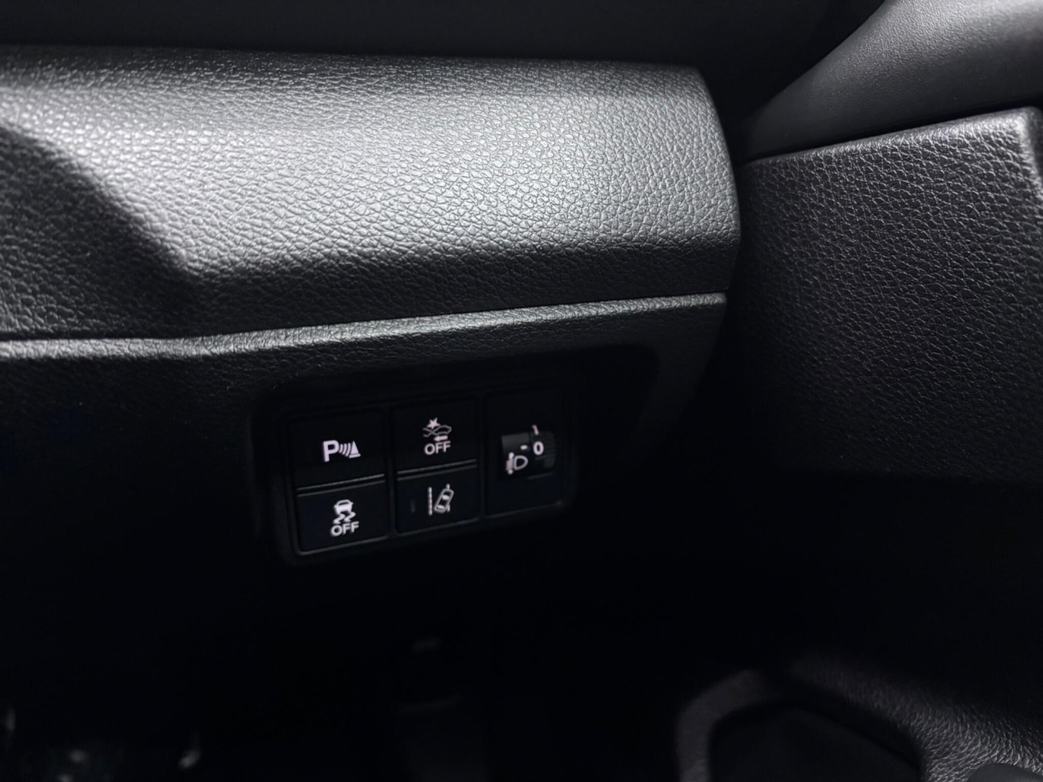 Used Honda Civic 2018 for sale - 77468000: Photo 25