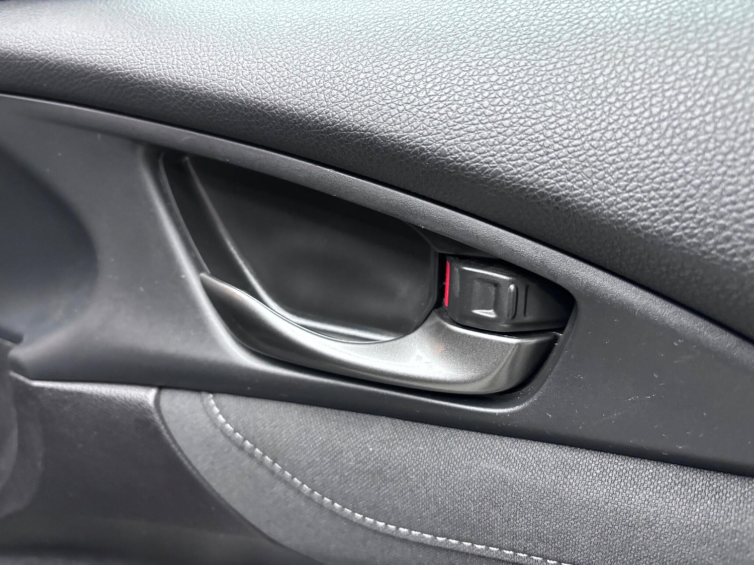 Used Honda Civic 2018 for sale - 77468000: Photo 26