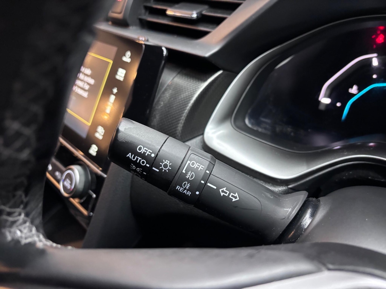 Used Honda Civic 2018 for sale - 77468000: Photo 27