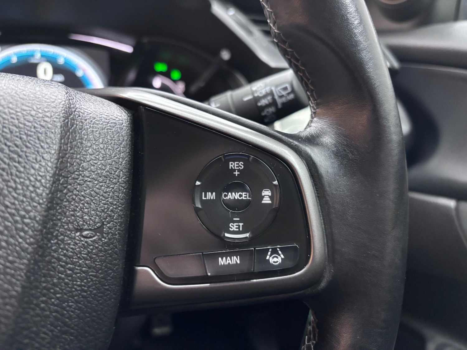 Used Honda Civic 2018 for sale - 77468000: Photo 28