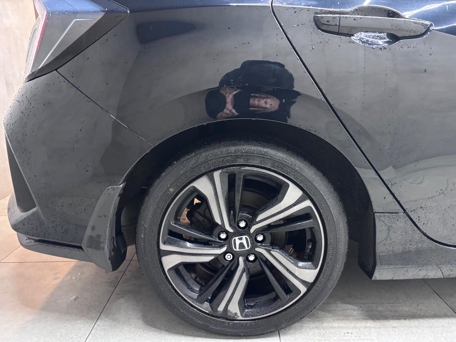 Used Honda Civic 2018 for sale - 77468000: Photo 33