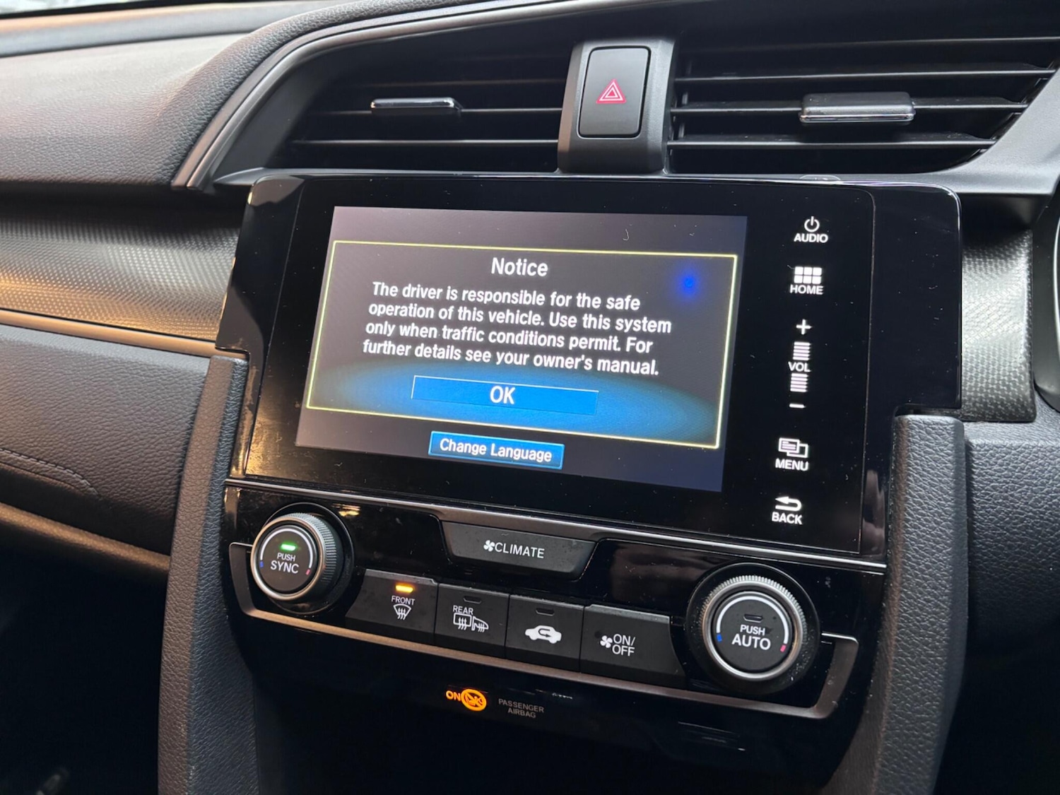 Used Honda Civic 2018 for sale - 77468000: Photo 37