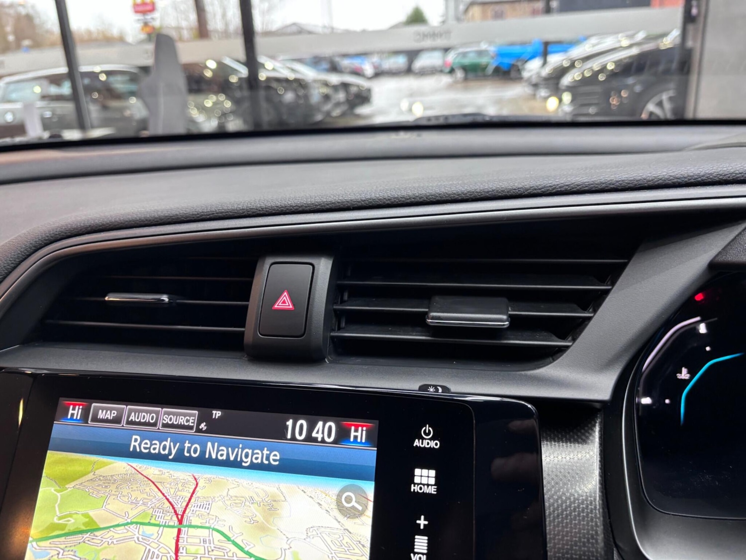 Used Honda Civic 2018 for sale - 77468000: Photo 38