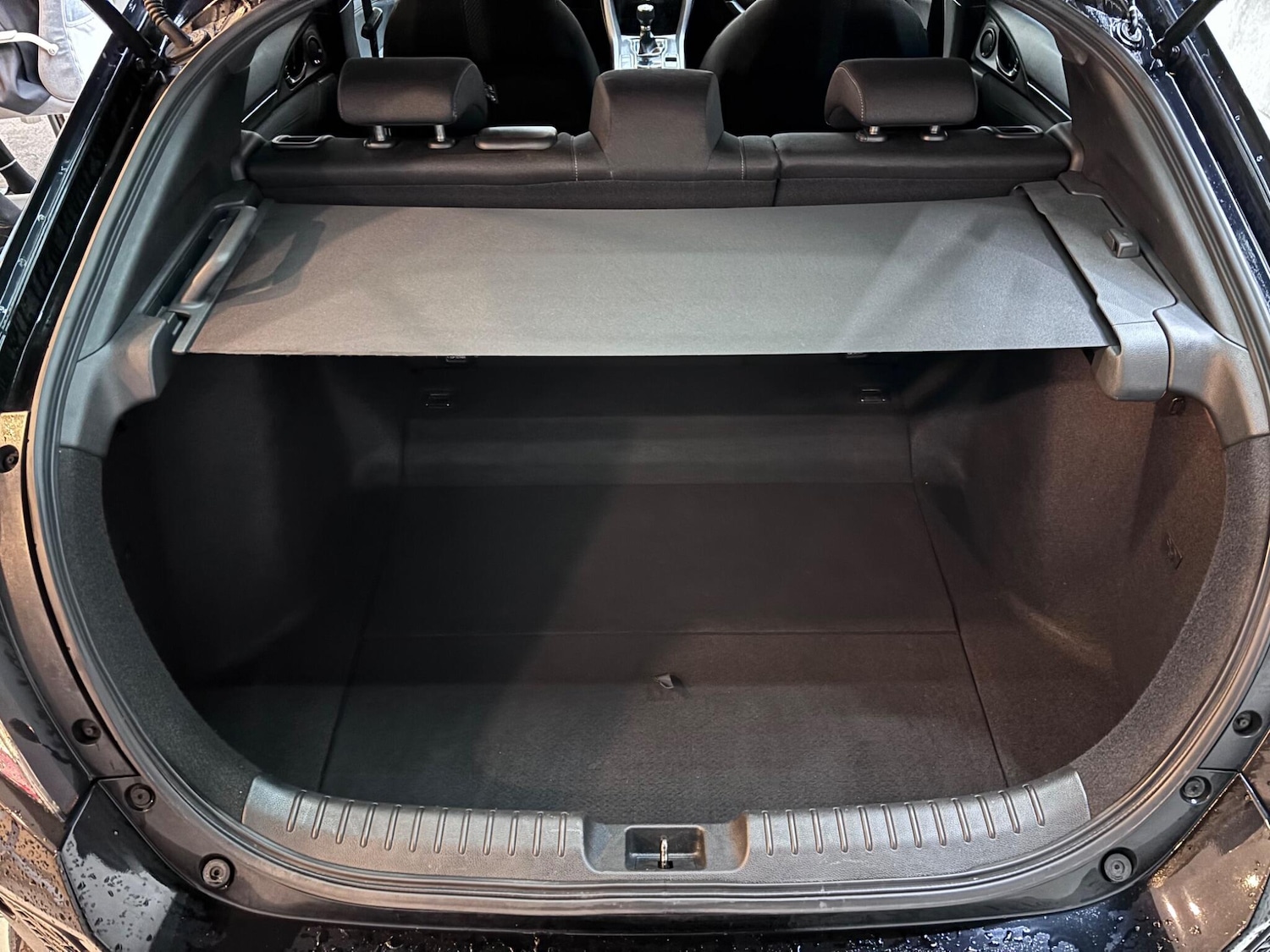 Used Honda Civic 2018 for sale - 77468000: Photo 41