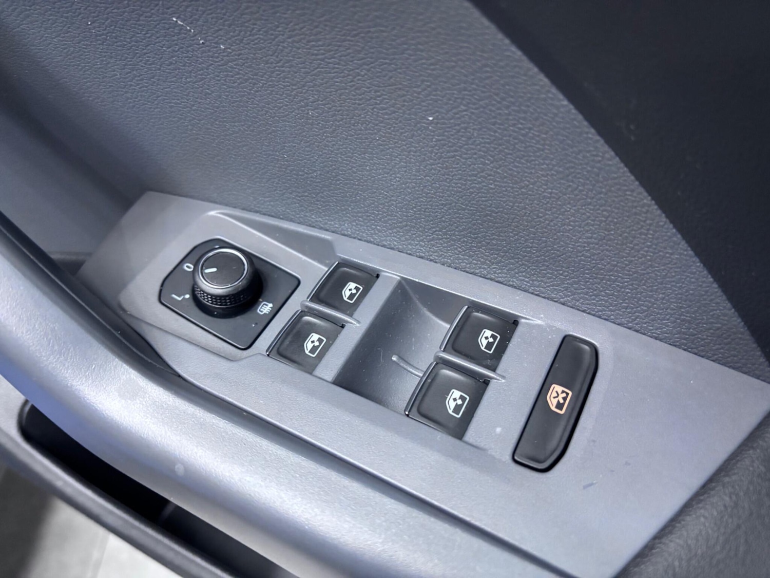 Used Volkswagen T-Cross for sale - 77344015: Photo 28