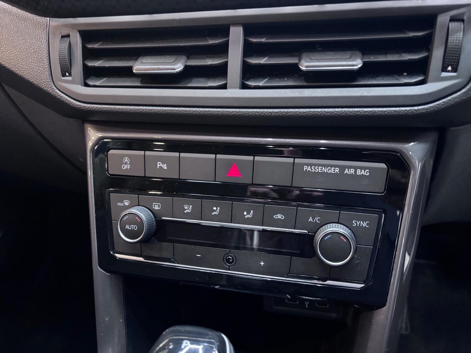 Used Volkswagen T-Cross for sale - 77344015: Photo 34