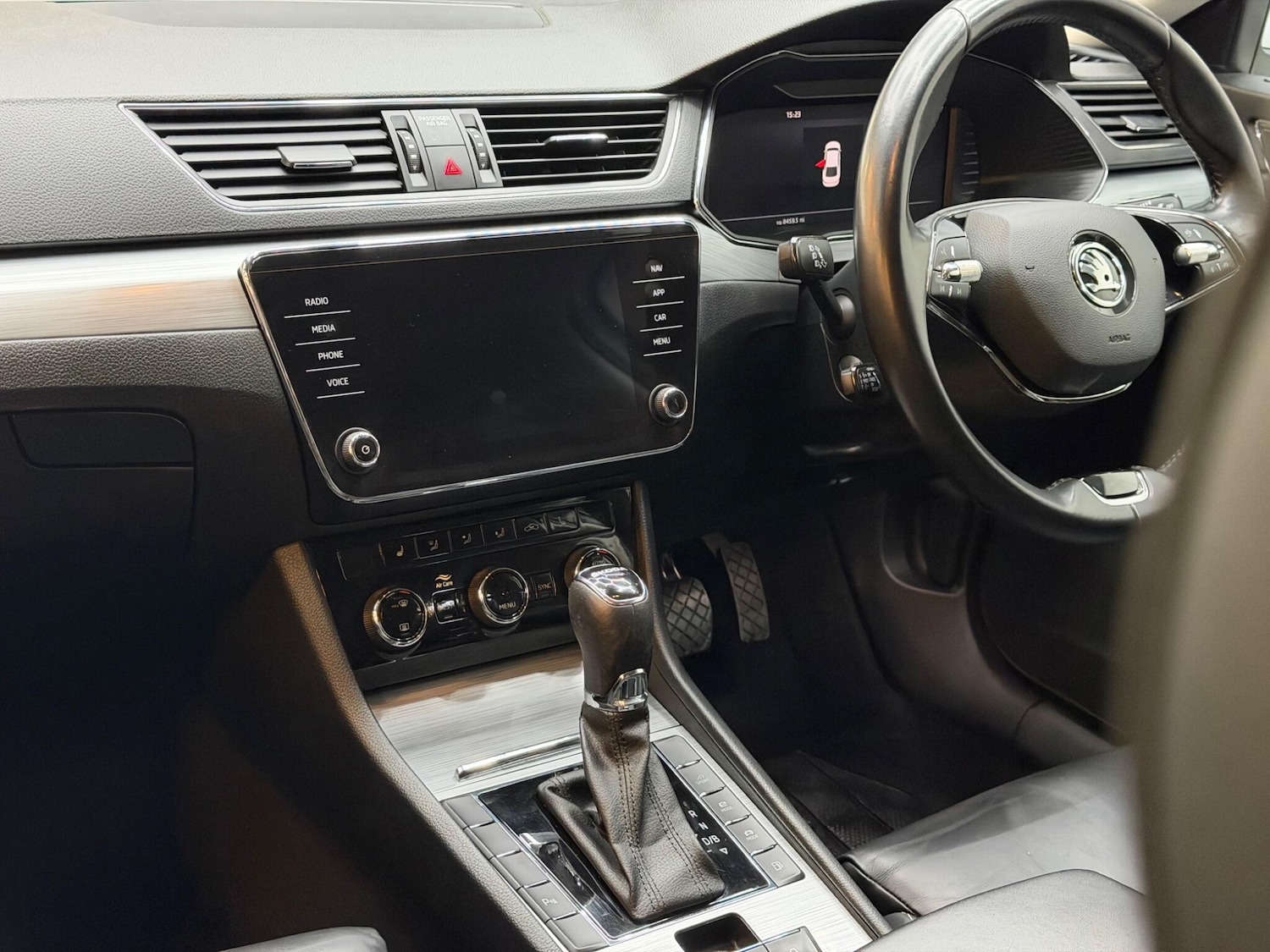 Used Skoda Superb 2022 for sale - 77425890: Photo 10