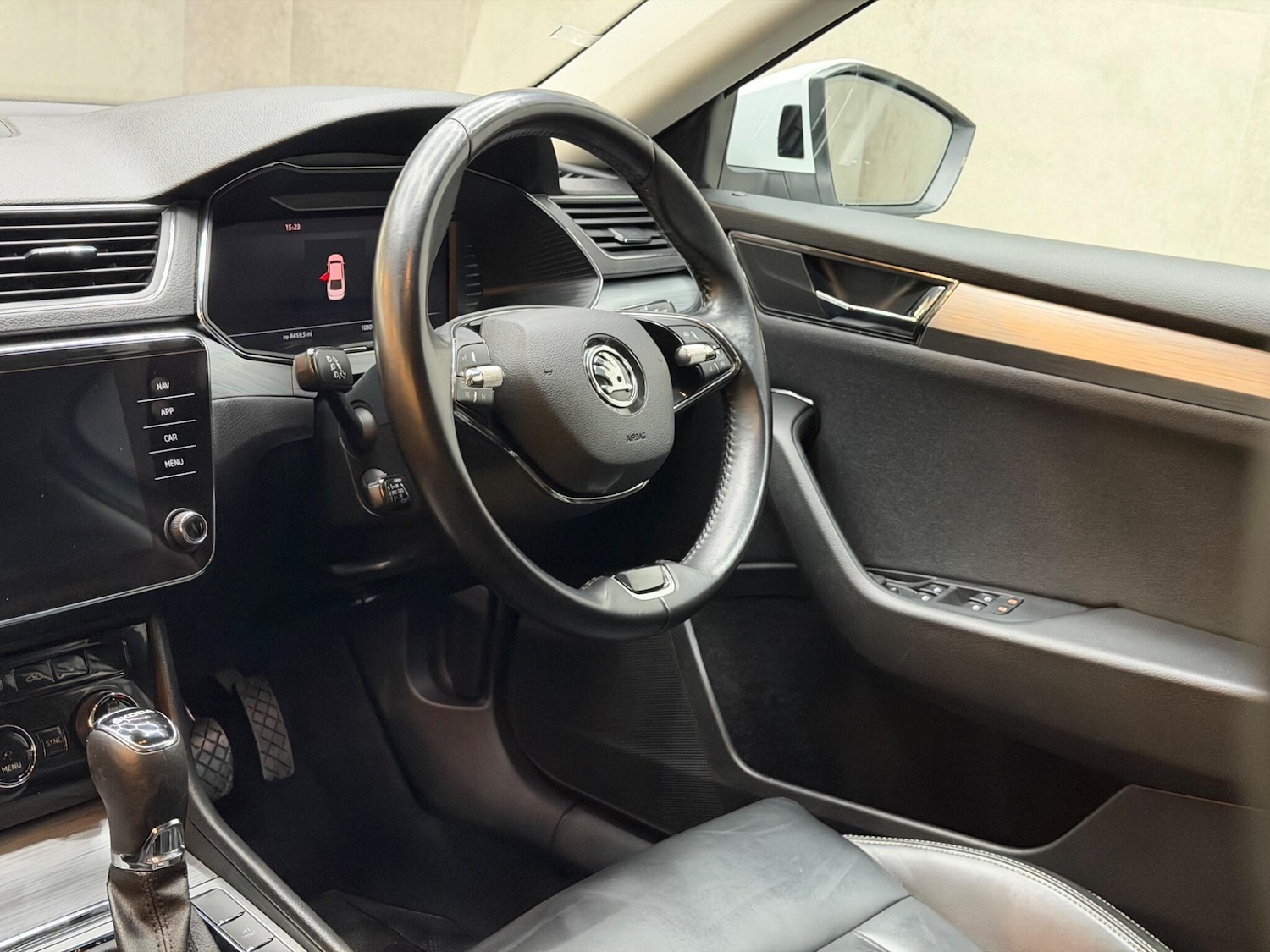 Used Skoda Superb 2022 for sale - 77425890: Photo 11