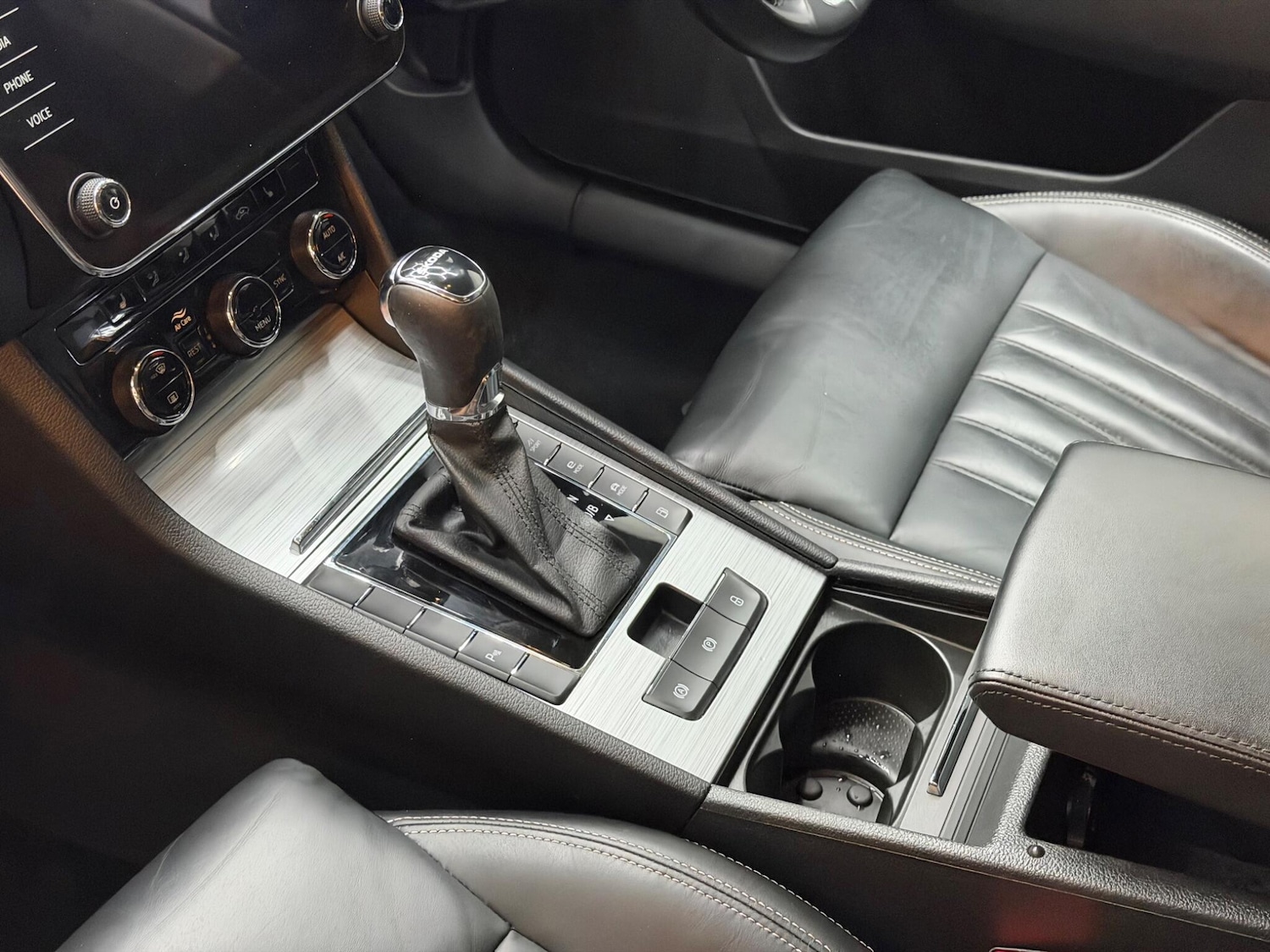 Used Skoda Superb 2022 for sale - 77425890: Photo 15