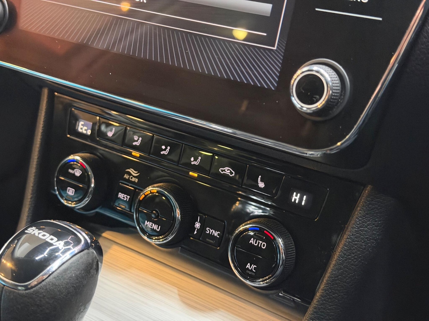 Used Skoda Superb 2022 for sale - 77425890: Photo 31