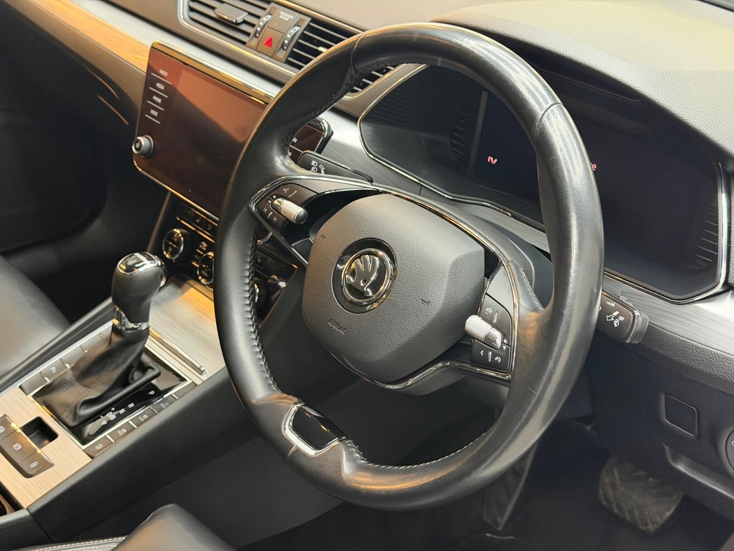 Used Skoda Superb 2022 for sale - 77425890: Photo 39