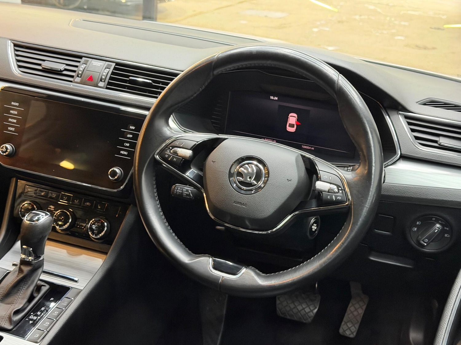 Used Skoda Superb 2022 for sale - 77425890: Photo 40