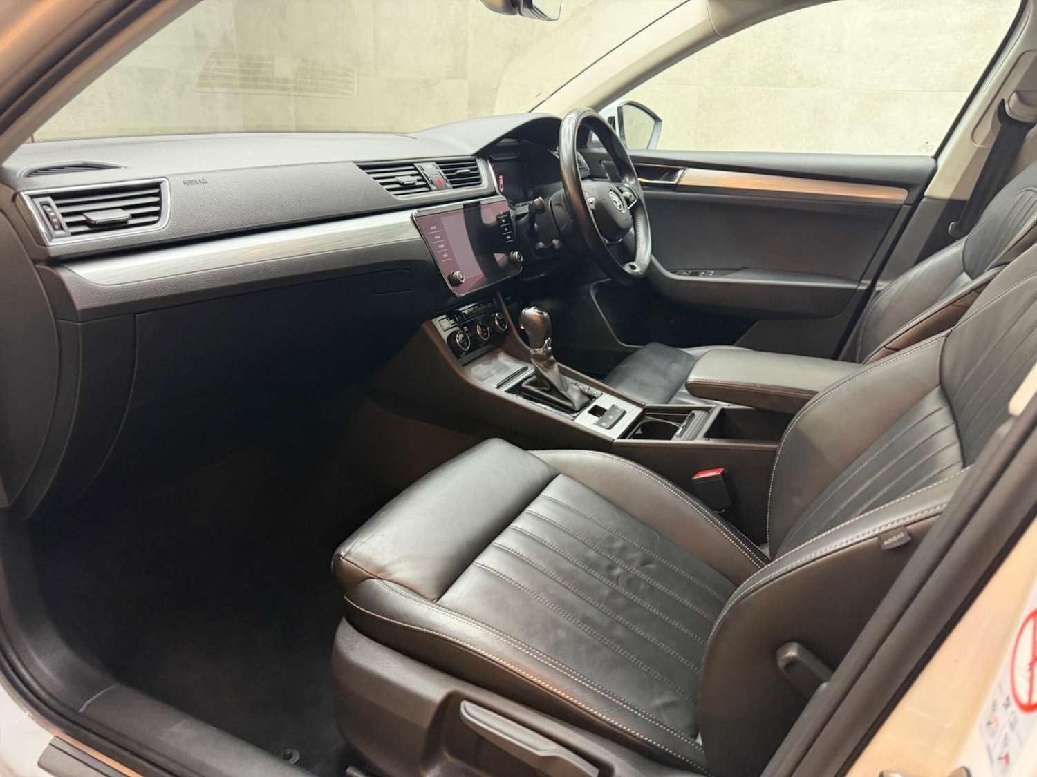 Used Skoda Superb 2022 for sale - 77425890: Photo 43