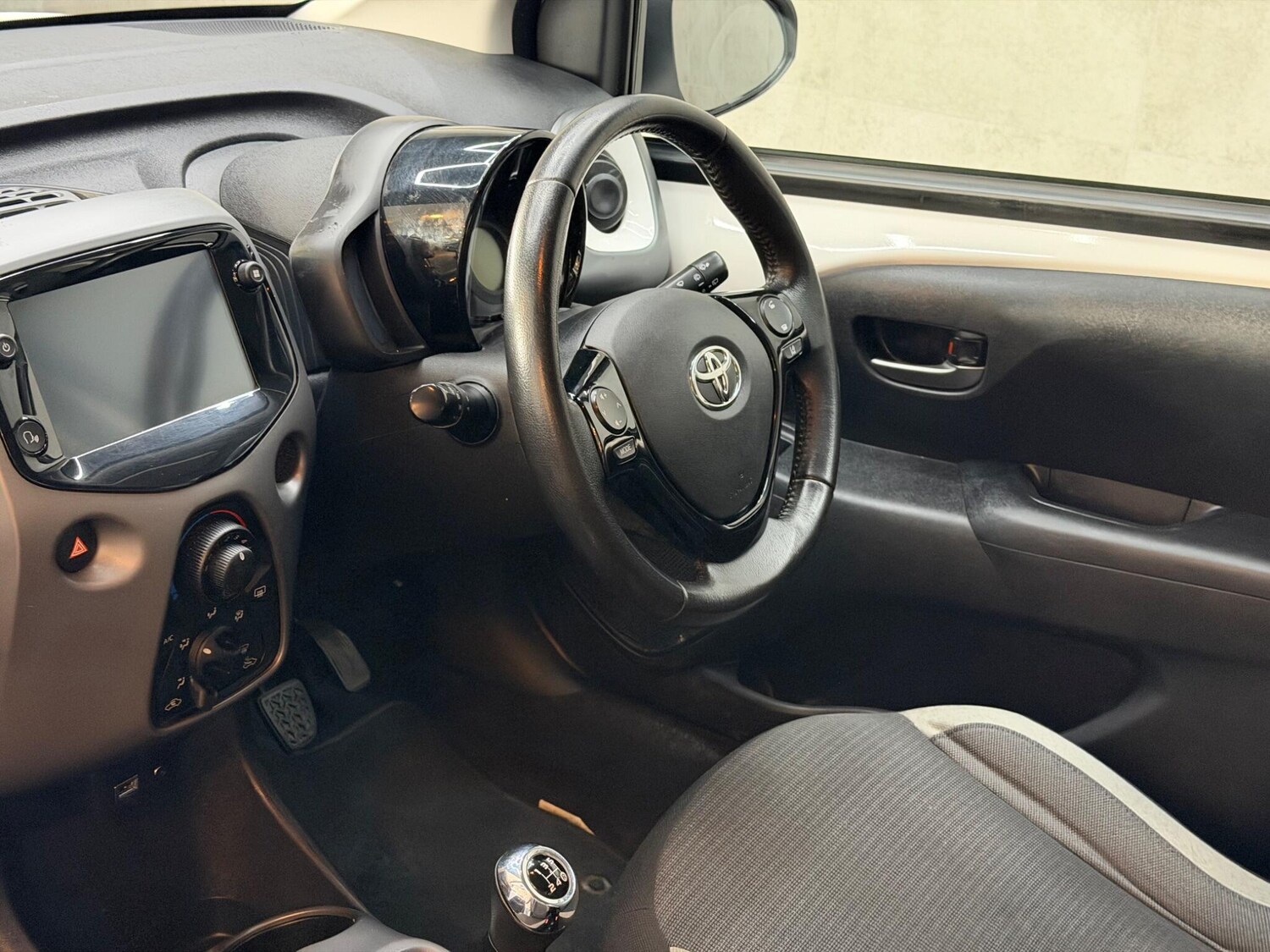 Used Toyota AYGO for sale - 78214135: Photo 17