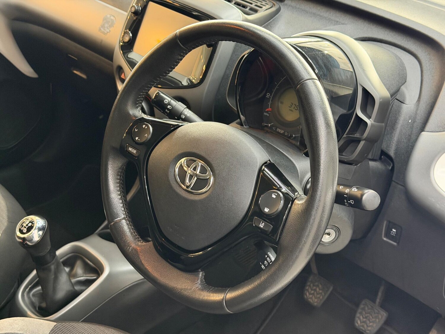 Used Toyota AYGO for sale - 78214135: Photo 28