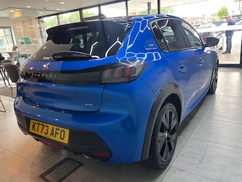 Used Peugeot 208 2023 for sale - 78902325: Photo