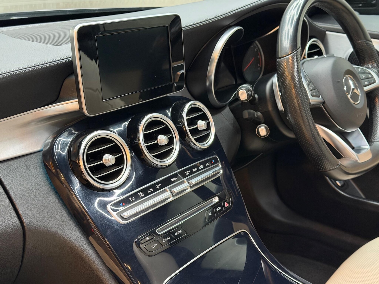 Used Mercedes-Benz C Class 2018 for sale - 77081834: Photo 12