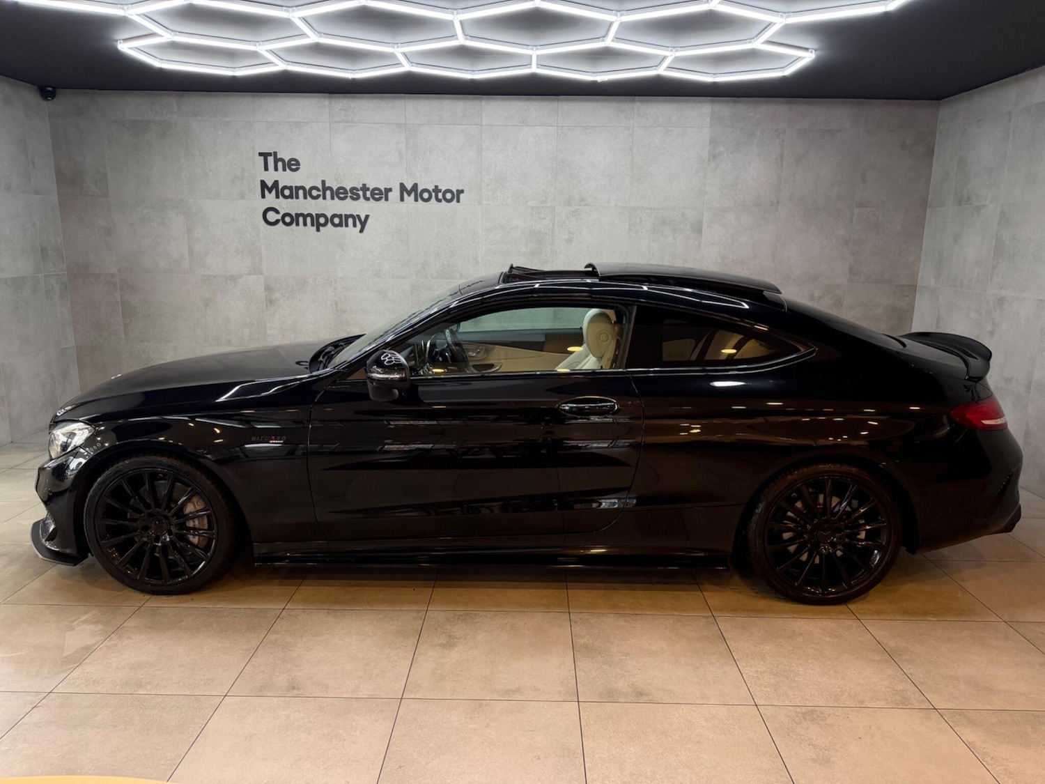 Used Mercedes-Benz C Class 2018 for sale - 77081834: Photo 2