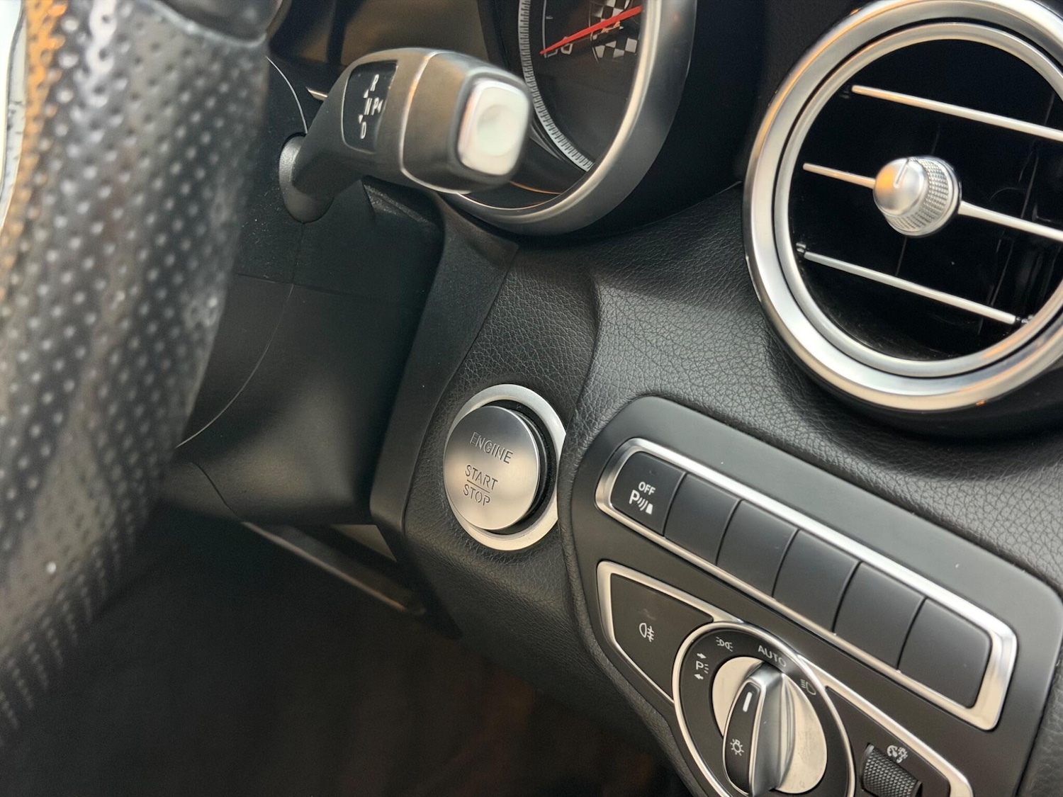 Used Mercedes-Benz C Class 2018 for sale - 77081834: Photo 20