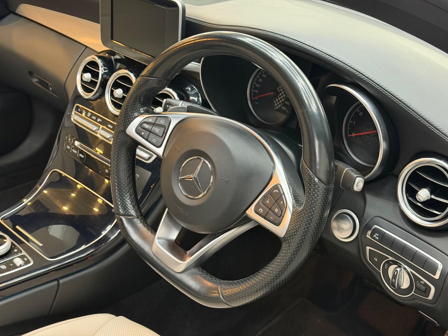 Used Mercedes-Benz C Class 2018 for sale - 77081834: Photo 33