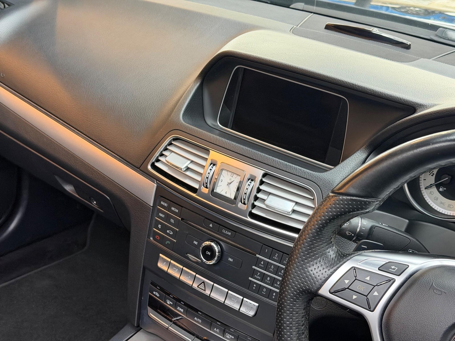 Used Mercedes-Benz E Class for sale - 77238365: Photo 19